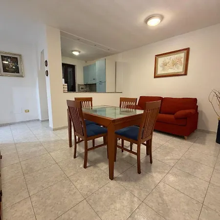 Spacious Family With Services