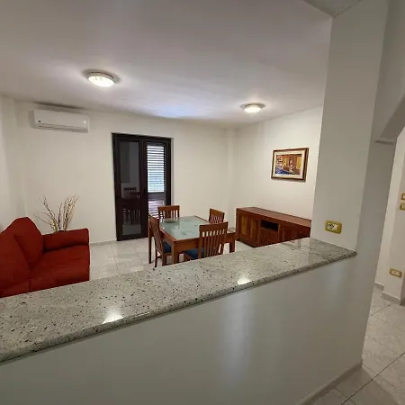 Spacious Family With Services