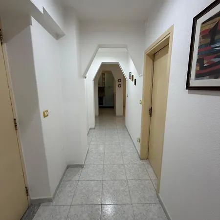 Spacious Family With Services Apartament