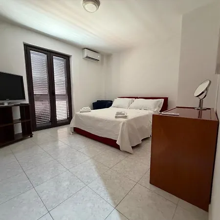 Spacious Family With Services Apartament *
