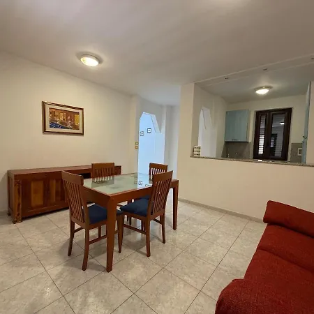 Spacious Family With Services Reggio di Calabria
